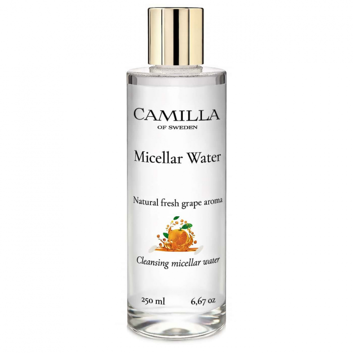 Camilla of Sweden Micellar Water Fresh Grape ansiktsrengöring Camilla of Sweden Micellar Water Fresh Grape – micellärvatten som skonsamt rengör och tar bort smink