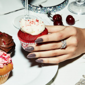 CND Vinylux Nr:393 Statement Earrings CND Vinylux Nr:393 Statement Earrings