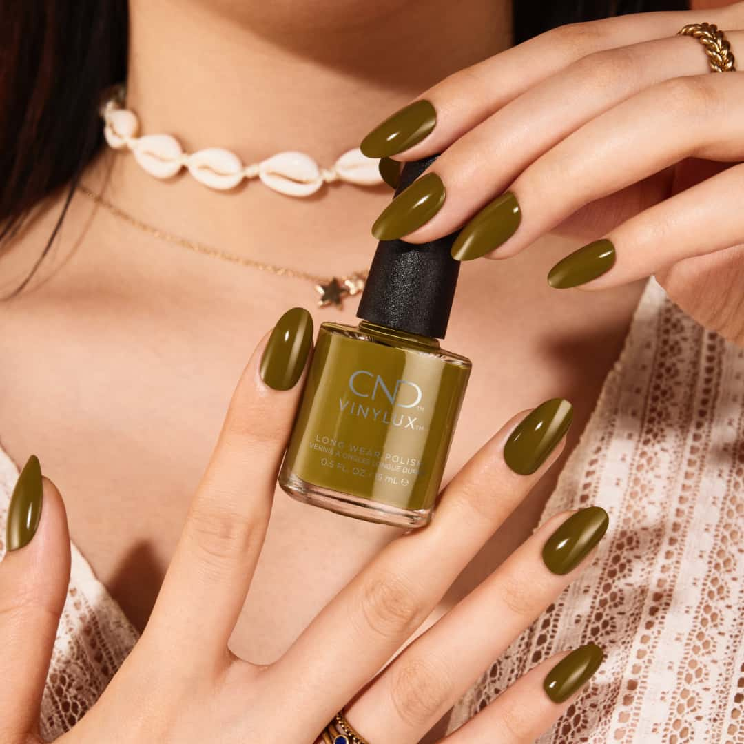 CND Vinylux Nr:403 Olive Grove
