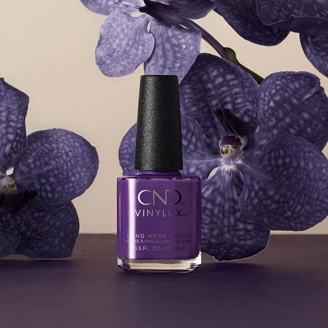 CND Vinylux Nr:410 Absolutely Radishing