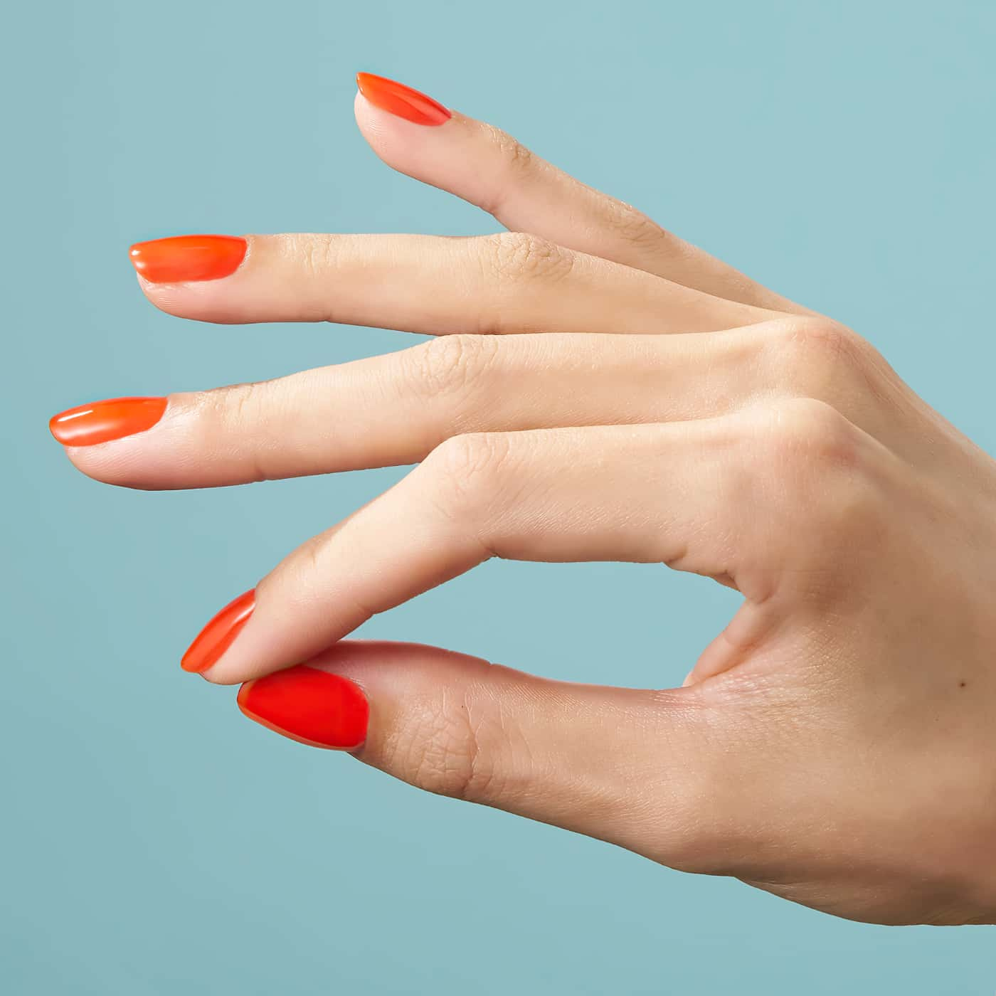 CND Vinylux Gleam & Glow No.471 Ig-Night-Ed - Skir röd-orange som lyser upp natten - Långvarig glans - Dramatisk och somrig look