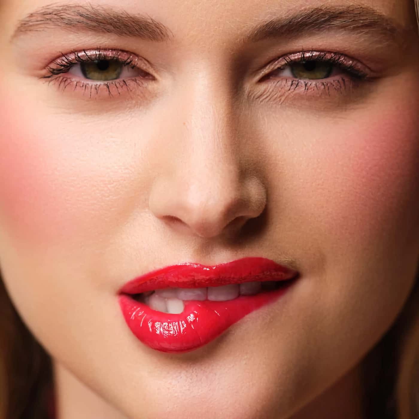 Artdeco Plumping Lip Fluid Nr 43 Fiery Red-intensivt röd läppglans