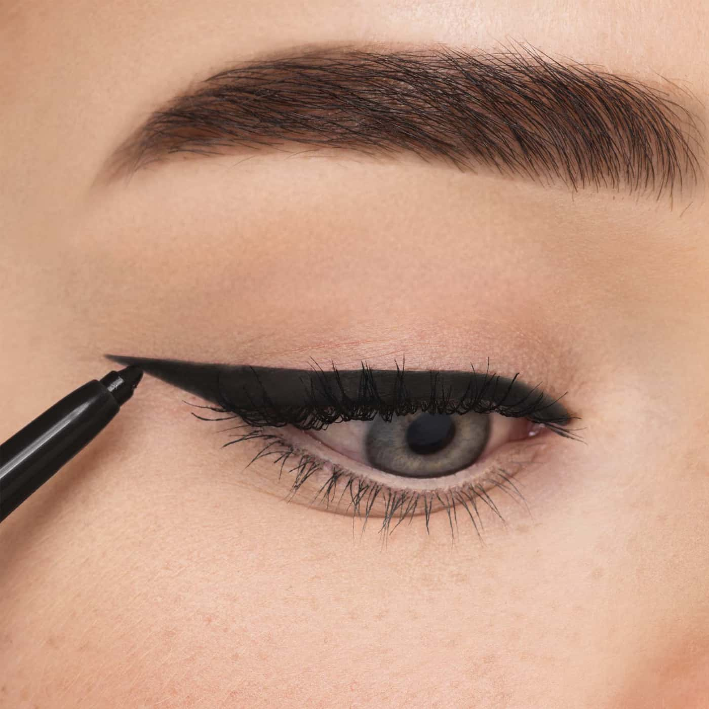 Artdeco Mineral Eye Styler Nr.51 Black – Svart eyeliner med smudge-proof formula och integrerad pennvässare