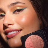 Köp Artdeco Sunkissed Blush | Solkysst lyster med bronzer och rouge Artdeco Sunkissed Blush-Goddess of the Sun | Tvåtonigt rouge för solkysst hud