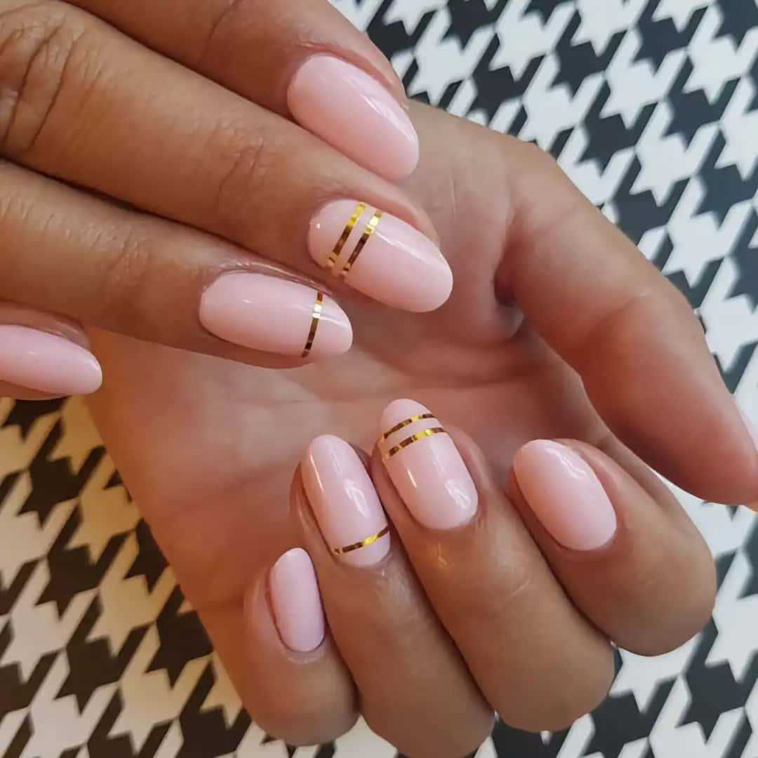 CND Vinylux Nr:214 Be Demure