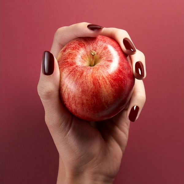 CND Vinylux Nr:222 Oxblood