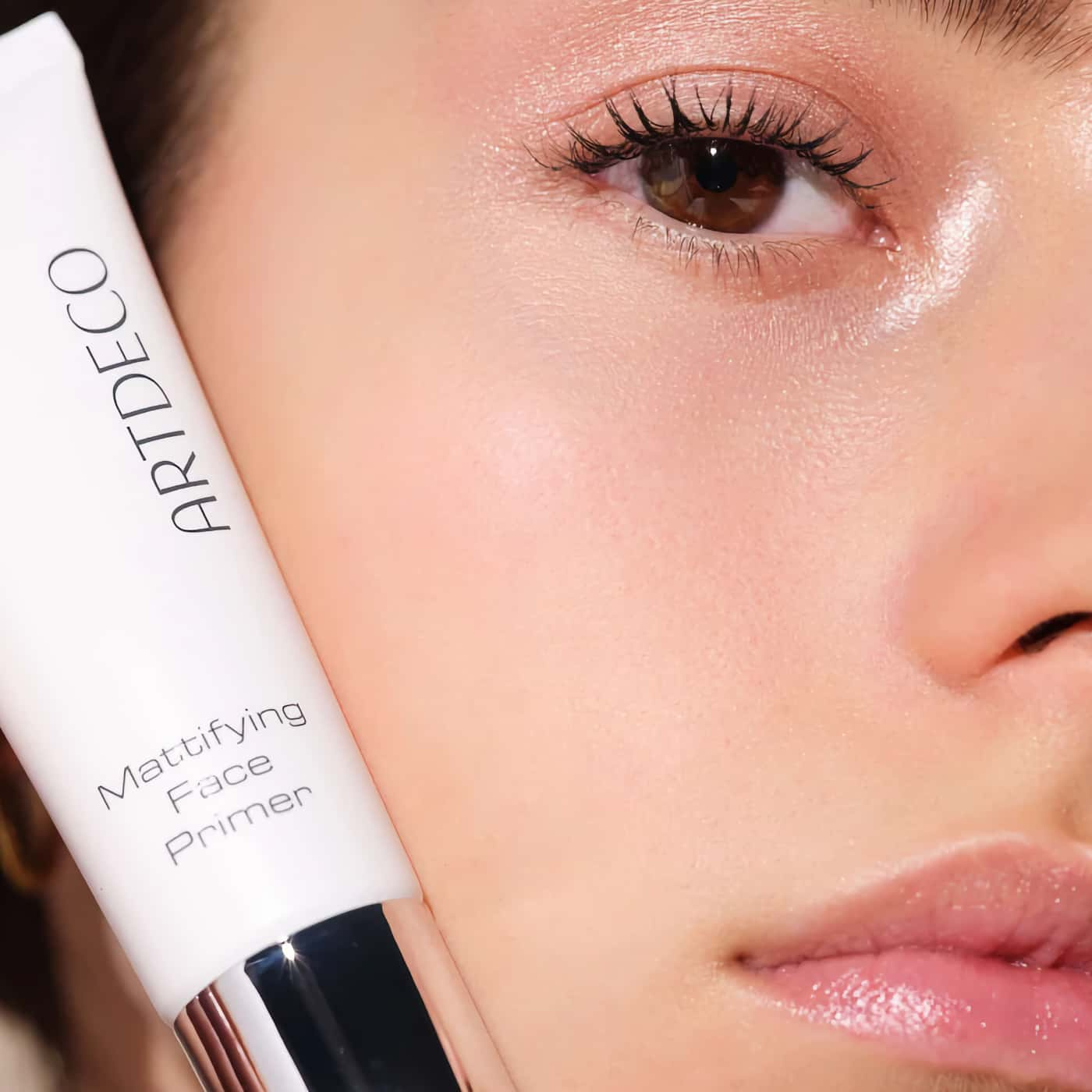 Artdeco Mattifying Face Primer – Silikonfri primer som minskar glans, suddar ut porer och förlänger makeupens hållbarhet