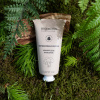 Biodroga Schwarzwald Edition Handcare | Handkräm för torr hud Biodroga Schwarzwald Edition Handcare | Lyxig handkräm som återfuktar, skyddar och stärker torr hud naturligt