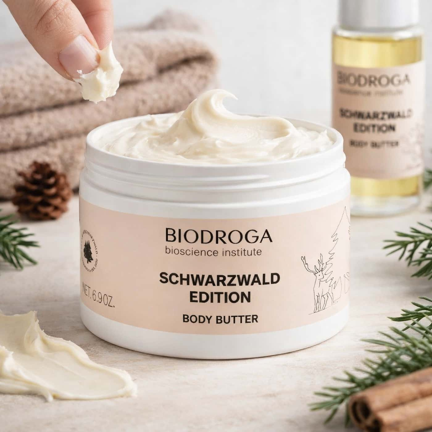 Biodroga Schwarzwald Edition Body Butter rikt body butter som återfuktar och mjukgör torr hud