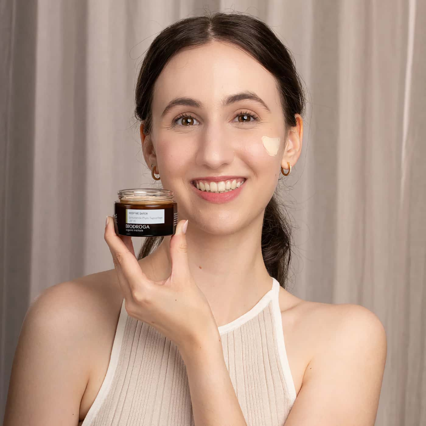 Biodroga Keep Me Safer Protective Phyto Day Care SPF 15 – Vegansk ekologisk dagkräm som återfuktar, skyddar och jämnar ut huden 