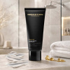 Sebastian Dark Oil Smooth & Shine Conditioner 200 ml Sebastian Professional Dark Oil Smooth & Shine Conditioner 200 ml i svart tub – utredande balsam för alla hårtyper