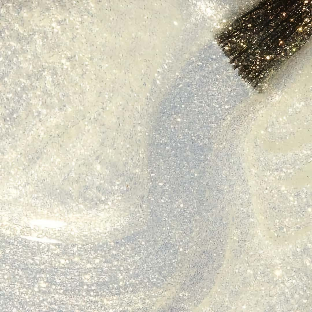 OPI Jewel be Bold Snow Holding Back