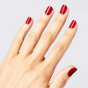 OPI Wicked Thrillifying! - Intensivt rött nagellack Intensivt rött nagellack från OPI Wicked-serien, perfekt för en djärv och självsäker look med livfull färg.