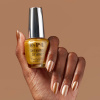 OPI Infinite Shine 2000 Karats – Metalliskt guldnagellack Metalliskt guldnagellack från OPI Infinite Shine – 2000 Karats för en lyxig och strålande look