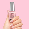 OPI IS Sneak a Pink - Ljusrosa skimrande lack OPI IS Sneak a Pink - Ljusrosa nagellack med subtilt glitter för en mjuk och romantisk manikyr