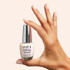 Kyoto Oyster – mjuk off-white med pärlemorsskimmer off-white nagellack med pärlemorskimrande finish från opi infinite shine