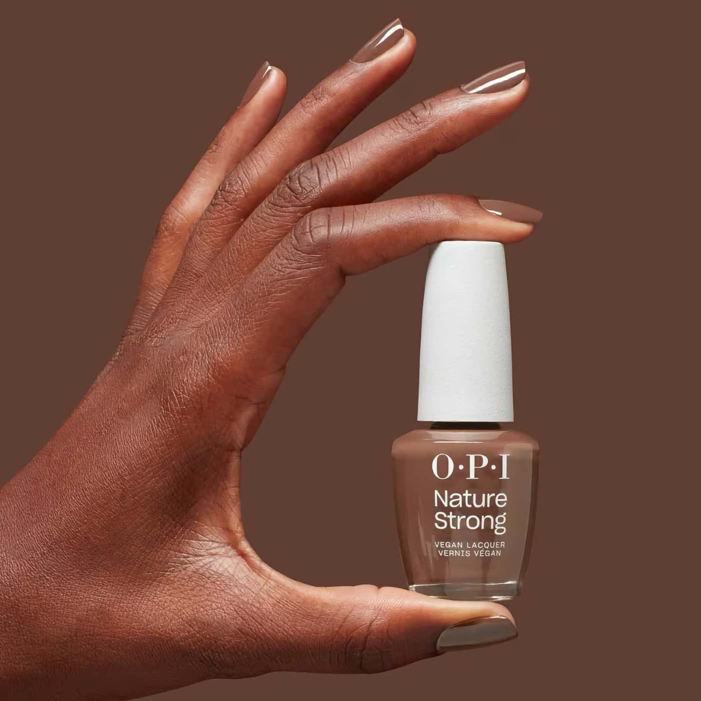 OPI Nature Strong Make My Bark on the World nagellack | Varm brun nyans med krämfinish, jordnära och sofistikerad stil