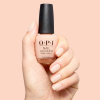 Ljus beige nude med skir glans och diskret elegans opi most requested throw me a wink nagellack i ljus beige nude med varm underton och skir, mjukt glansig finish på nageln