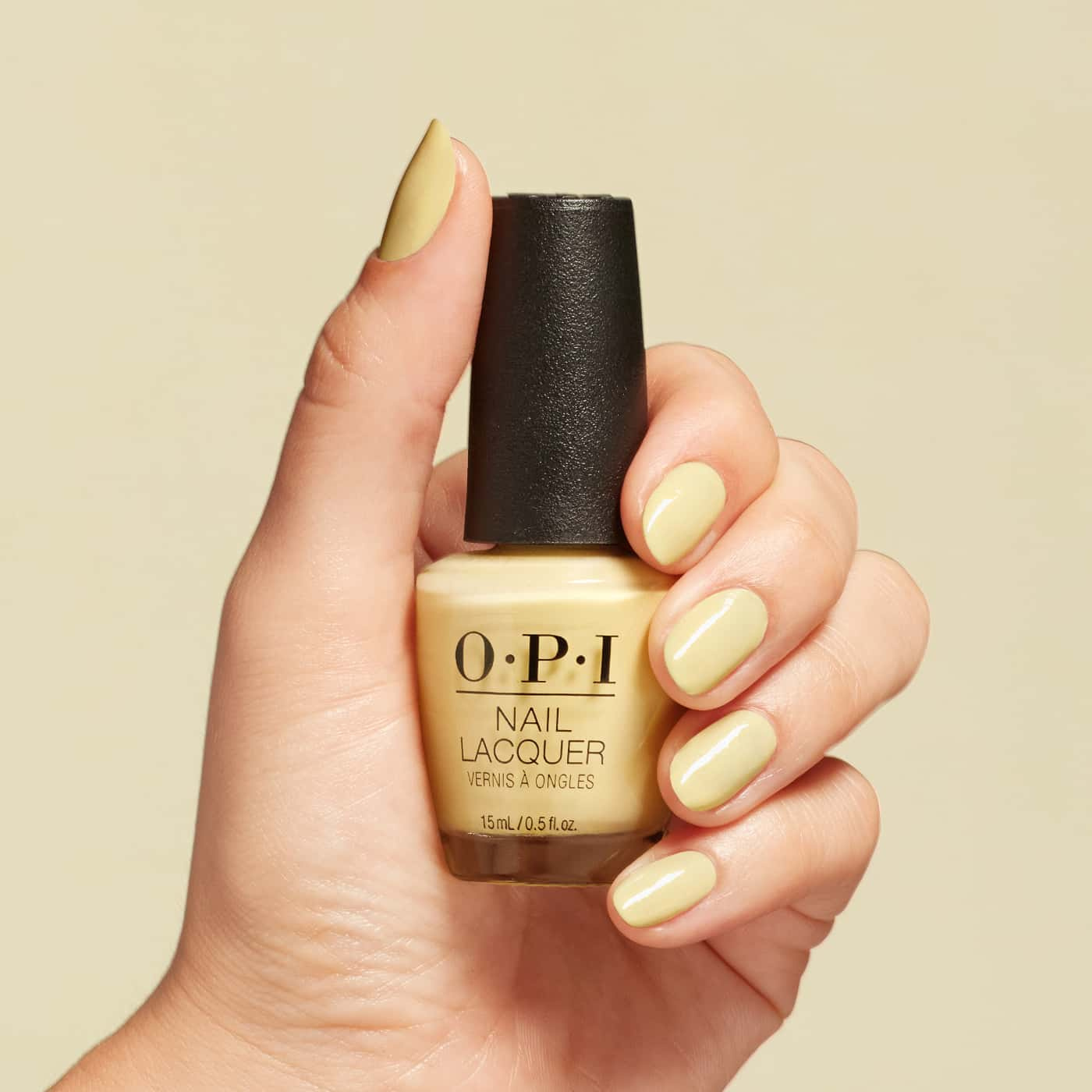 Mjukt-Gult-Skimmer-Nagellack-Hjärtfladder | Förtrollande-Manikyr