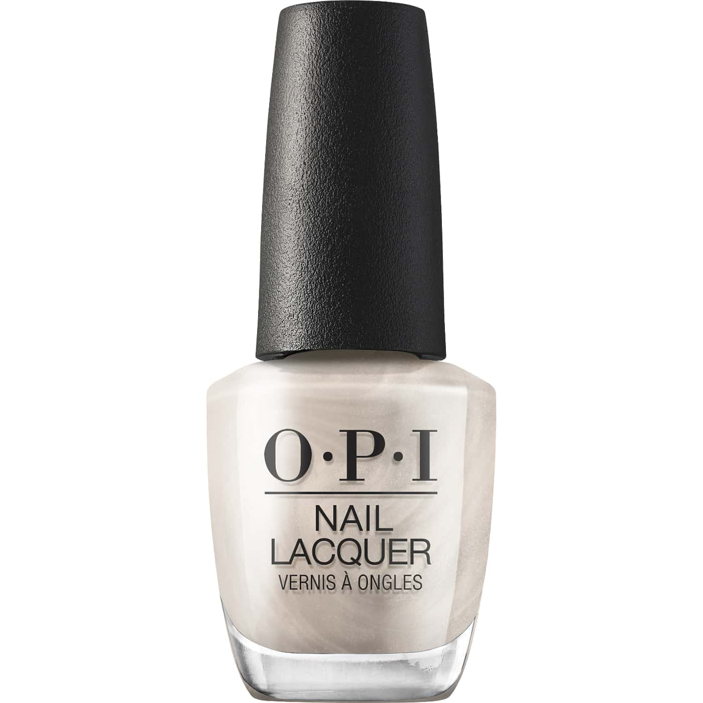 OPI Hands in the Clouds - Mjölkvit nagellacksnyans med skimrande pärlemorglans - Elegant manikyr