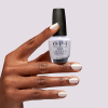 OPI Welcome to Your Whirl - Vit skimrande lack OPI Welcome to Your Whirl - Vit skimrande nagellack med pärlemorreflektioner för en stilren och modern manikyr