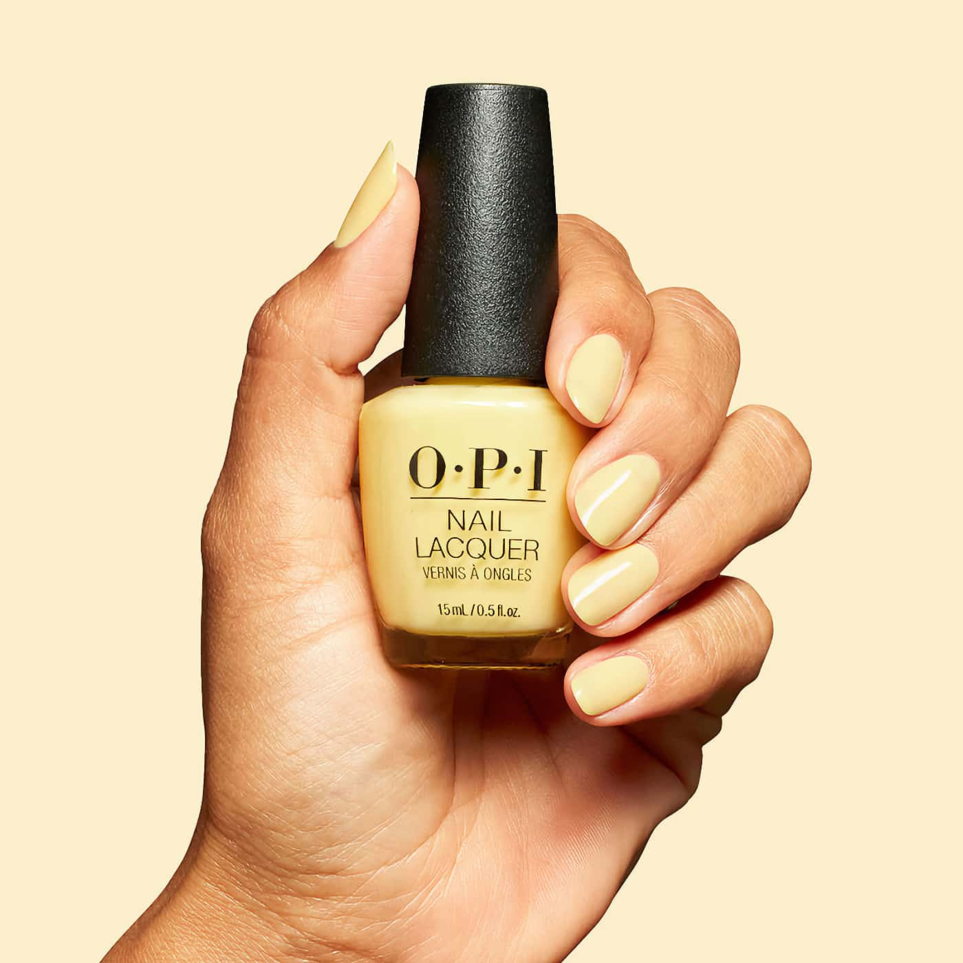 opi opicons sunny bunny nagellack i ljus pastellgul nyans med varm underton och krämig finish, jämn färgton med mjukt uttryck