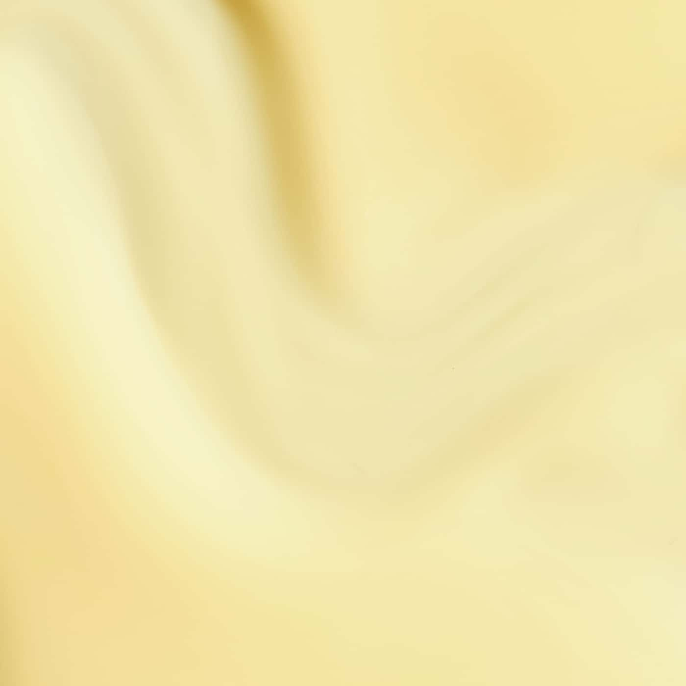 opi opicons sunny bunny nagellack i ljus pastellgul nyans med varm underton och krämig finish, jämn färgton med mjukt uttryck