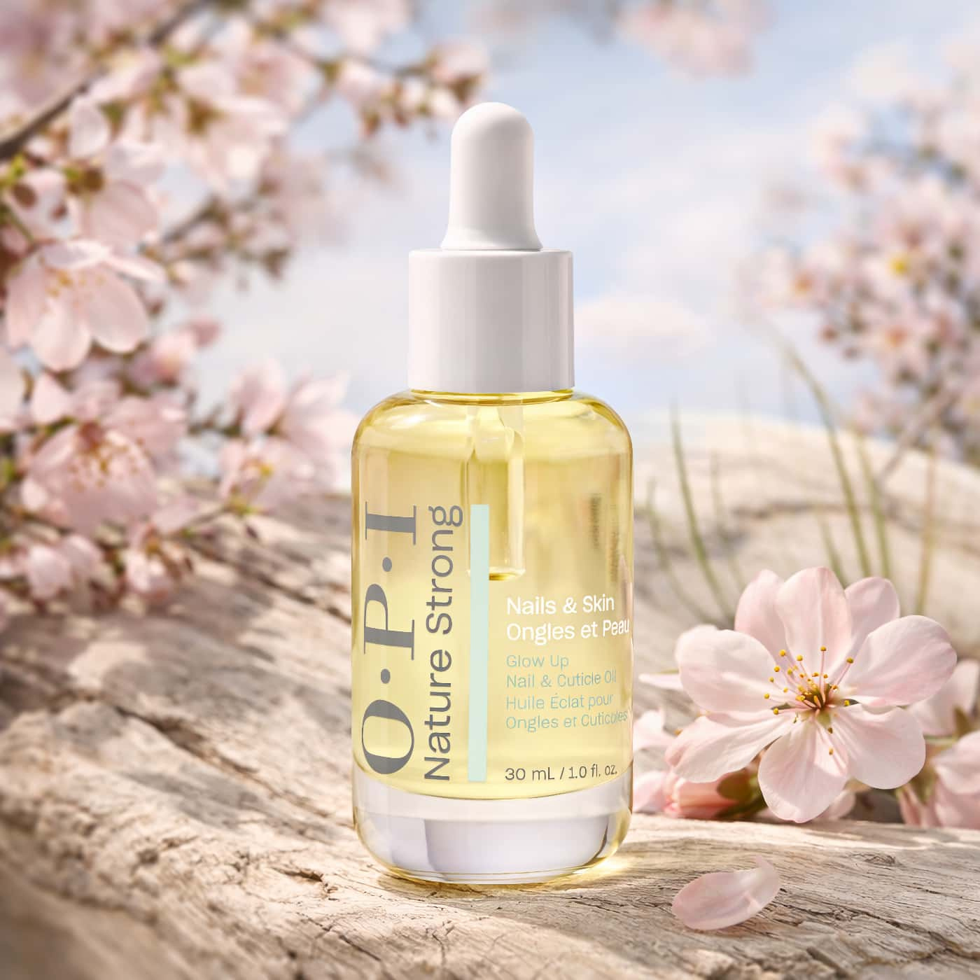 OPI Nature Strong Glow up Nail & Cuticle Oil 30 ml nagelolja med pipett för nagelband och nagelvård